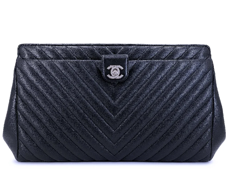 Chanel 13in Black Chevron Caviar Jumbo Clutch Bag SHW F0Q